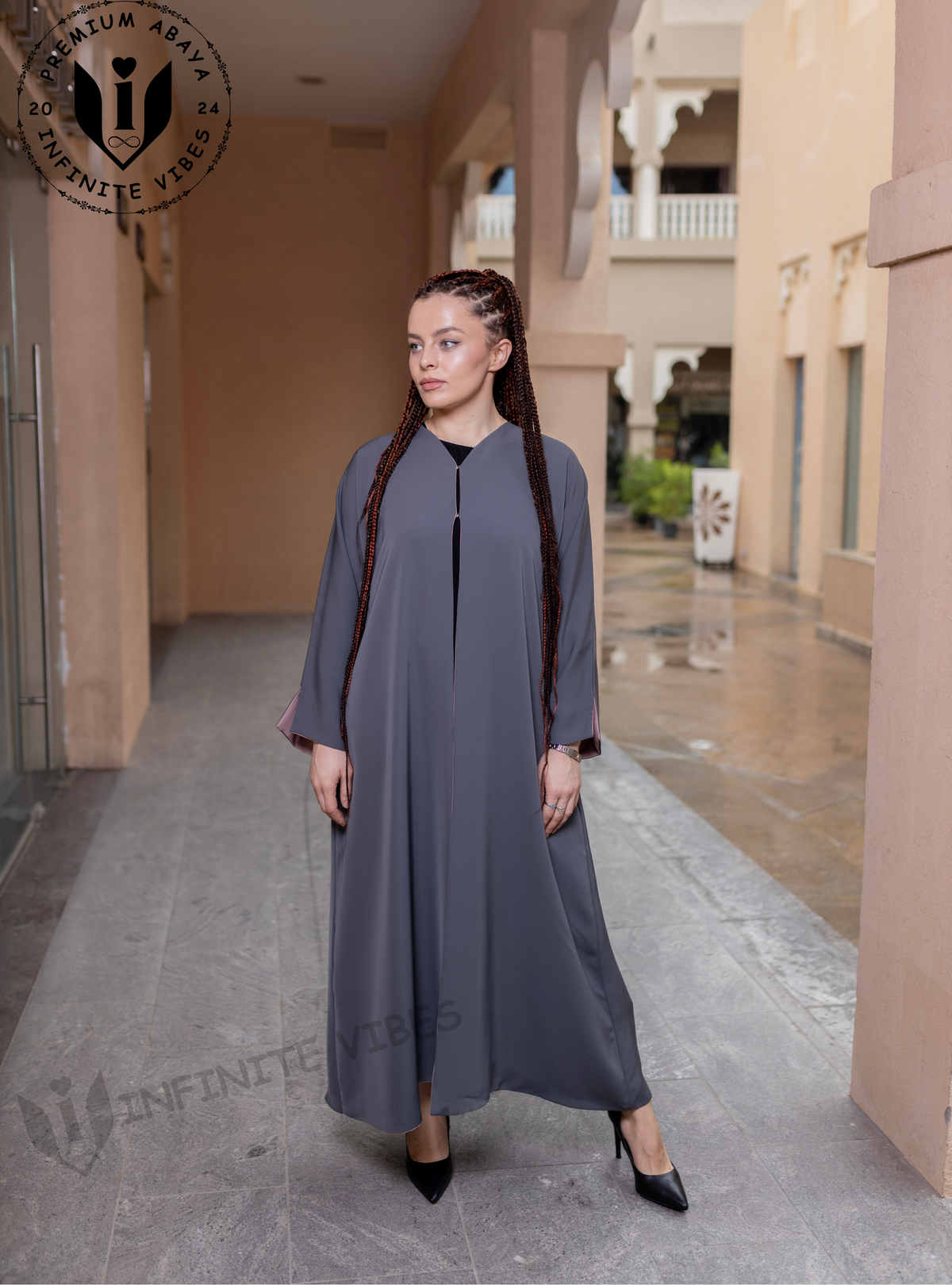 Effortless Travel Style: Reversible Abaya in Pink & Light Calming Grey - INFINITE VIBES 