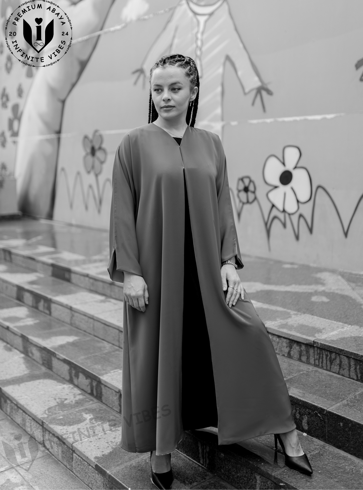 Effortless Travel Style: Reversible Abaya in Pink & Light Calming Grey - INFINITE VIBES 